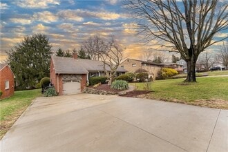 1274 Folkstone Dr in Pittsburgh, PA - Building Photo - Building Photo