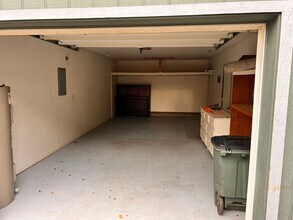 1616 17th St in North Bend, OR - Building Photo - Building Photo