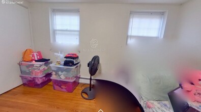 48 Queensberry St, Unit 56-G1 in Boston, MA - Foto de edificio - Building Photo