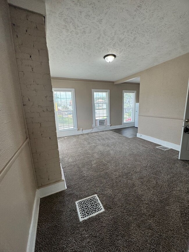 1049 Park Ave in Omaha, NE - Building Photo - Building Photo