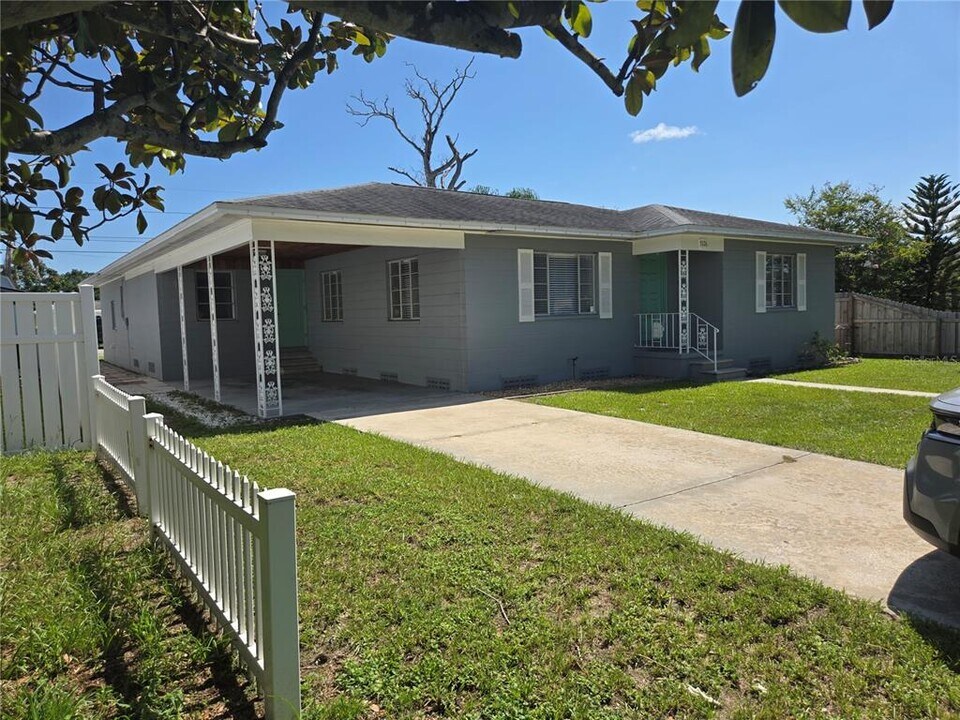 5126 30th Ave N in St. Petersburg, FL - Building Photo