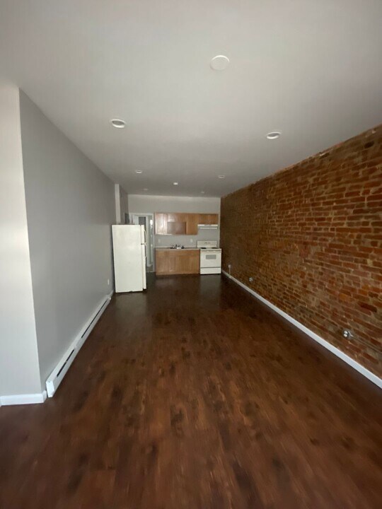 3509 Kensington Ave in Philadelphia, PA - Building Photo