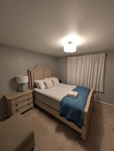 6970 California Ave SW in Seattle, WA - Building Photo - Building Photo