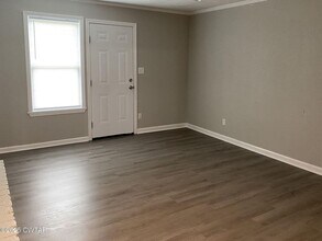 9 Markwest Cove-Unit -Right side in Jackson, TN - Building Photo - Building Photo