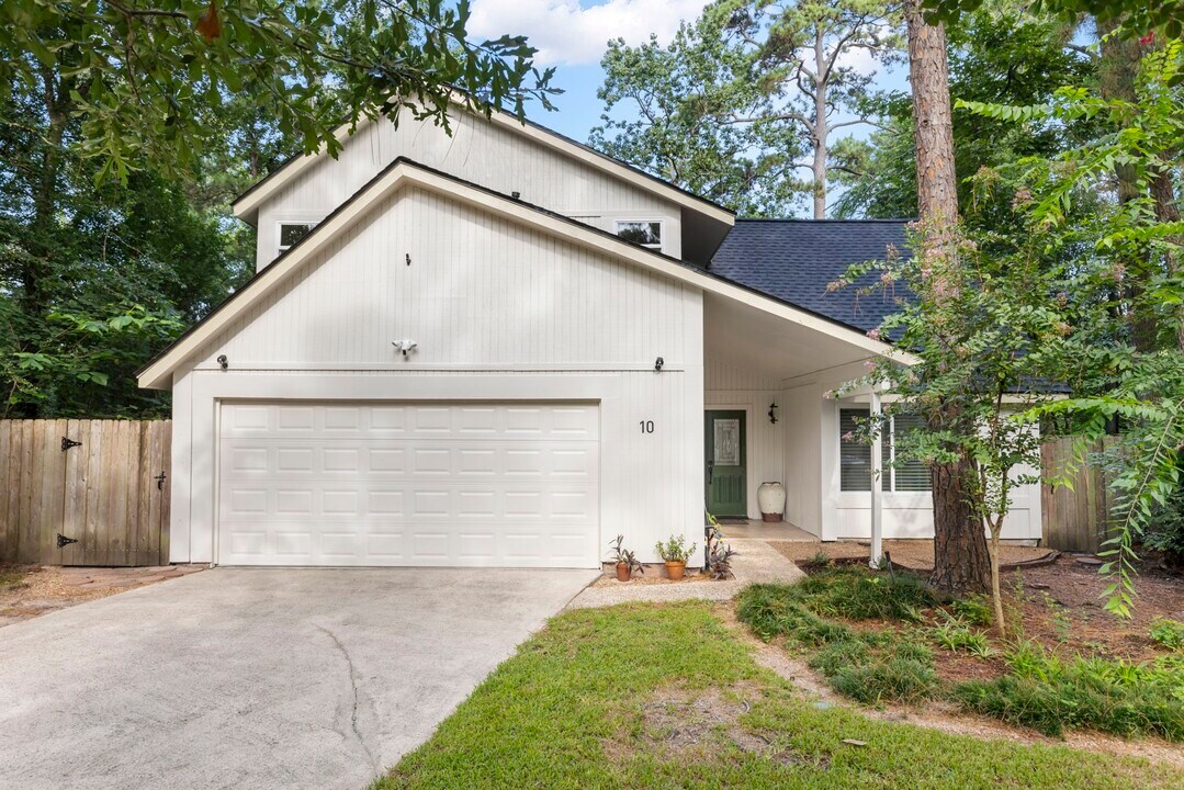 10 Glorybower Ct in Spring, TX - Building Photo