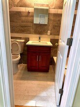 376 N Main St in Naugatuck, CT - Building Photo - Building Photo