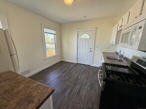 128 Spring St in West Haven, CT - Building Photo - Building Photo