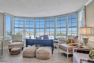 3051 NE 48th St, Unit 509 in Fort Lauderdale, FL - Foto de edificio - Building Photo