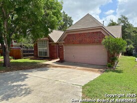 1606 Kingsbridge in San Antonio, TX - Building Photo