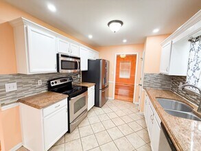 985 Silty Dr in Clarksville, TN - Building Photo - Building Photo