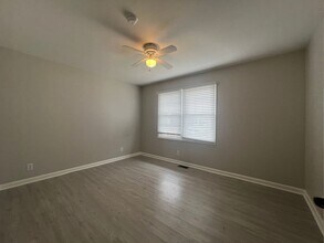 4011 Englewood Blvd E in Johnson City, TN - Building Photo - Building Photo