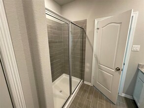 958 Redinger Ridge Dr in Huffman, TX - Building Photo - Building Photo
