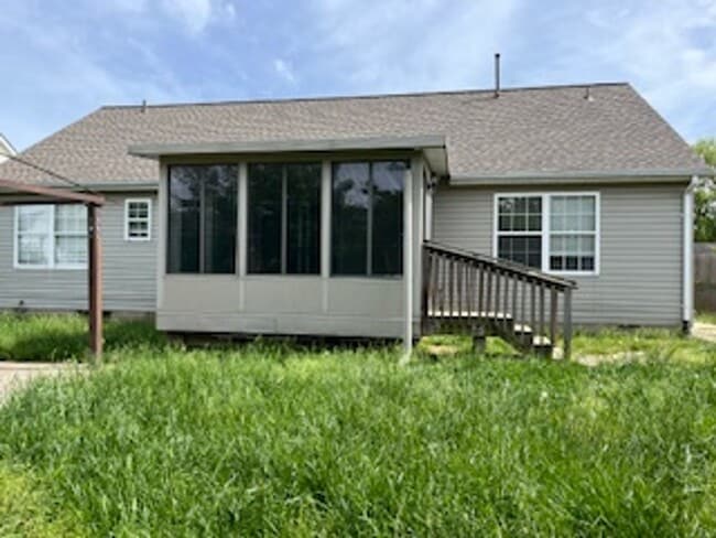 property at 1413 Hopkins Ave