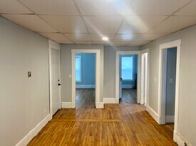 413 Hammond St, Unit 5 in Bangor, ME - Building Photo