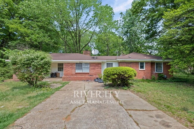 property at 4051 Auburn Rd