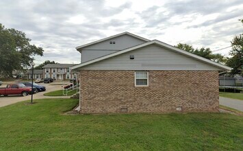 203 N Division St in Mount Carmel, IL - Building Photo - Building Photo