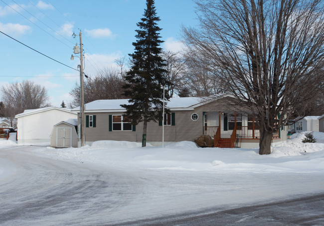 Tower Terrace Mobile Home Park in Greenfield, MN - Building Photo - Building Photo