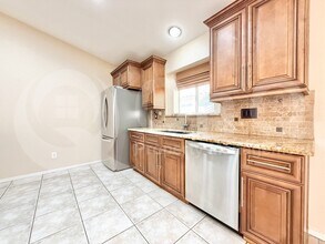 1150 W Lark Dr in Chandler, AZ - Building Photo - Building Photo