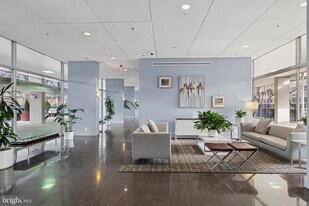 800 4th St SW, Unit N310 in Washington, DC - Building Photo