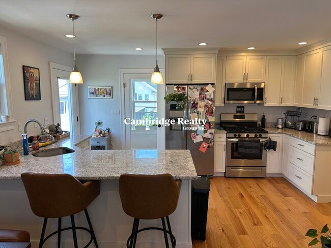 37 Porter St, Unit 1T