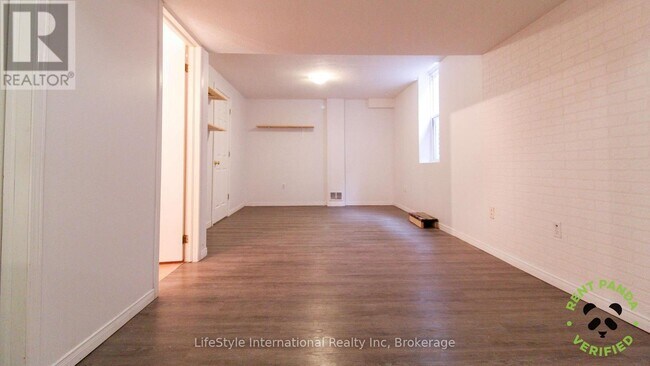 404 Grange Rd in Guelph, ON - Building Photo - Building Photo