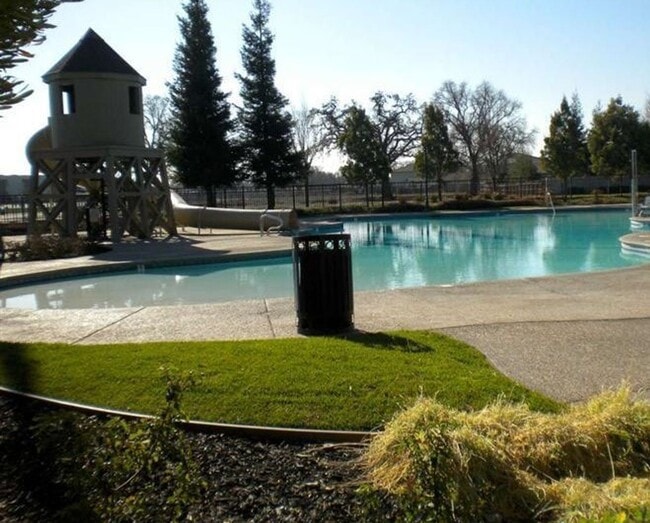 10709 Tank House Dr in Stockton, CA - Building Photo - Building Photo