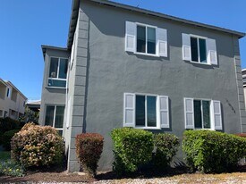 1031 Ocean Park Blvd, Unit 2 in Santa Monica, CA - Building Photo
