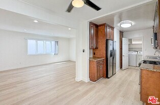 2607 Abbot Kinney Blvd in Los Angeles, CA - Building Photo