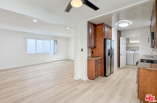 property at 2607 Abbot Kinney Blvd