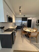 20520 NW 20th Ct, Unit B8 in Miami Gardens, FL - Building Photo