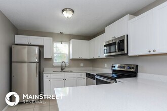 4122 8th St S in St. Petersburg, FL - Foto de edificio - Building Photo