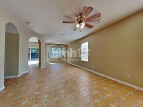 18137 Lembrecht Way in Tampa, FL - Foto de edificio - Building Photo