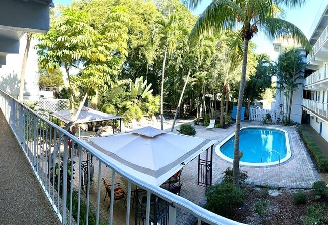 1407 NE 56th St, Unit 207 in Fort Lauderdale, FL - Building Photo - Building Photo