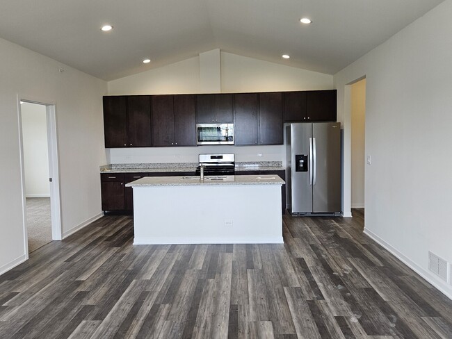 50 Olympus Dr in Tinley Park, IL - Building Photo - Building Photo