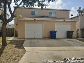 8926 Maverick Draw in San Antonio, TX - Building Photo