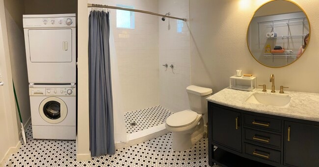 6700 Columbia Dr in Austin, TX - Building Photo - Building Photo