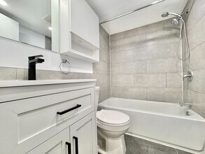 4050 Rosemont Boul in Montréal, QC - Building Photo - Building Photo