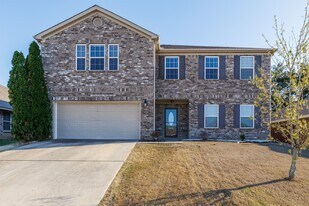 2415 Bell Manor Dr SW in Huntsville, AL - Building Photo