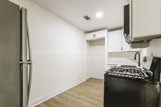 310 W James Ave in Baytown, TX - Building Photo - Building Photo