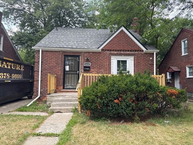 property at 19537 Hamburg St