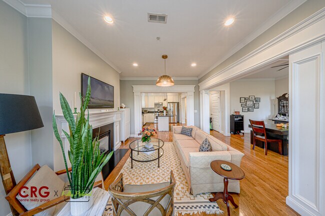 1805 Beacon St, Unit 3 in Brookline, MA - Foto de edificio - Building Photo
