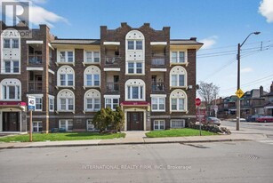 109 Balsam Ave S in Hamilton, ON - Building Photo