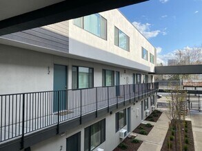 1223 E St in Sacramento, CA - Building Photo - Building Photo