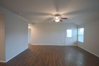 5539 Dovetail Arbor Trace in Katy, TX - Foto de edificio - Building Photo