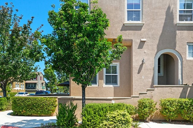 13325 Via Costanza in San Diego, CA - Building Photo - Building Photo