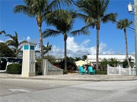 102 NE Shoal Dr in Ocean Breeze, FL - Building Photo