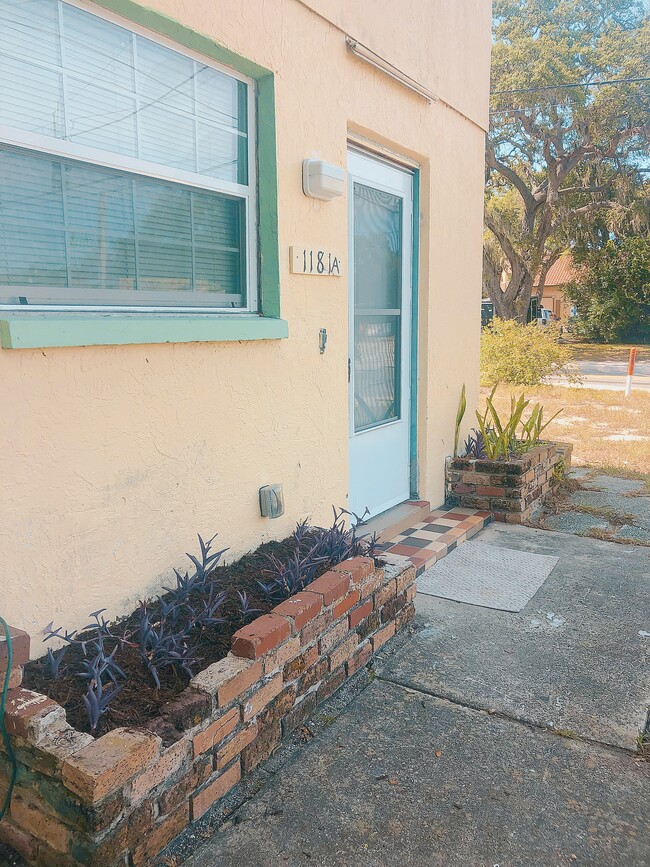 1181 Sunset Point Rd, Unit Apt A