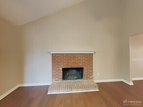 1684 Watercrest Cir in Lawrenceville, GA - Foto de edificio - Building Photo