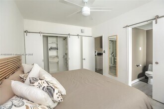 1555 Pennsylvania Ave in Miami Beach, FL - Building Photo - Building Photo