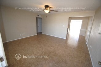 1465 E Jarvis Ave in Mesa, AZ - Foto de edificio - Building Photo